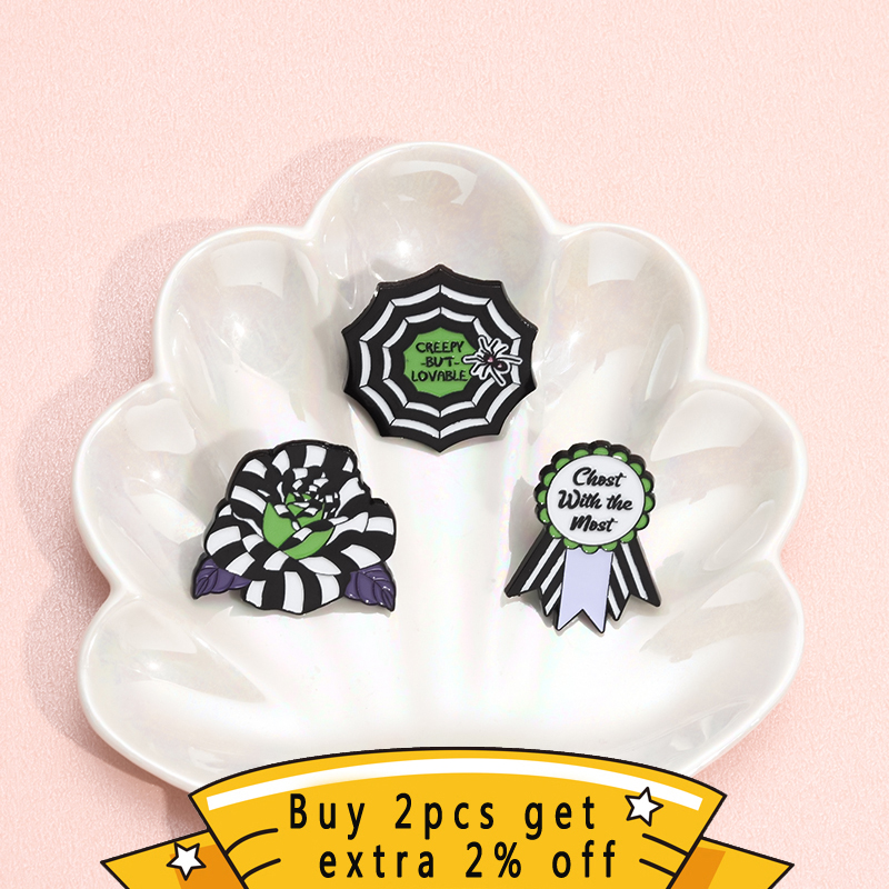 Chost With The Most Enamel Pin - مراجعة Board Game Horror وسعره