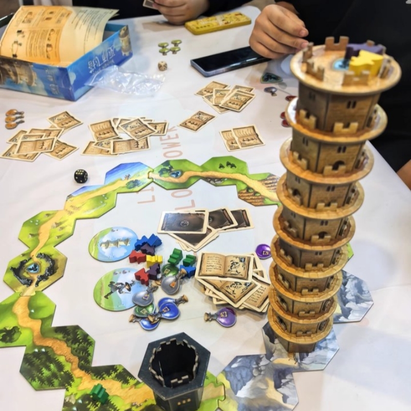 Wandering Towers Strategy Boar - مراجعة Board Game Strategi وسعره