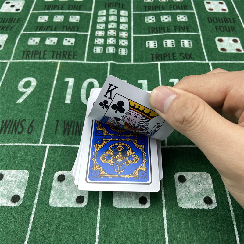 New 2pcs Playing Cards  Plasti - مراجعة Board Game Yearbook وسعره