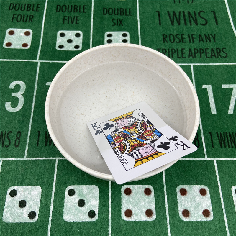 New 2pcs Playing Cards  Plasti - مراجعة Board Game Yearbook وسعره