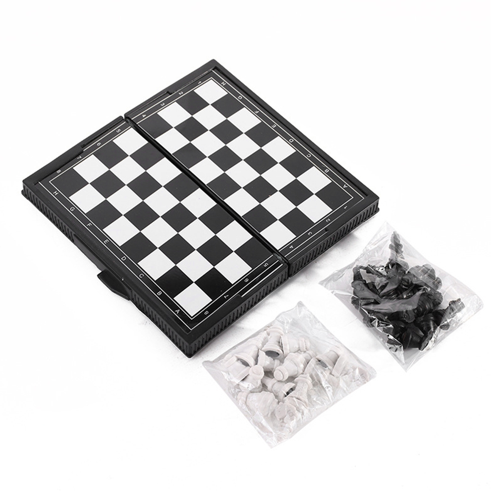 Mini Chess Board Interesting C - مراجعة Board Game Yearbook وسعره