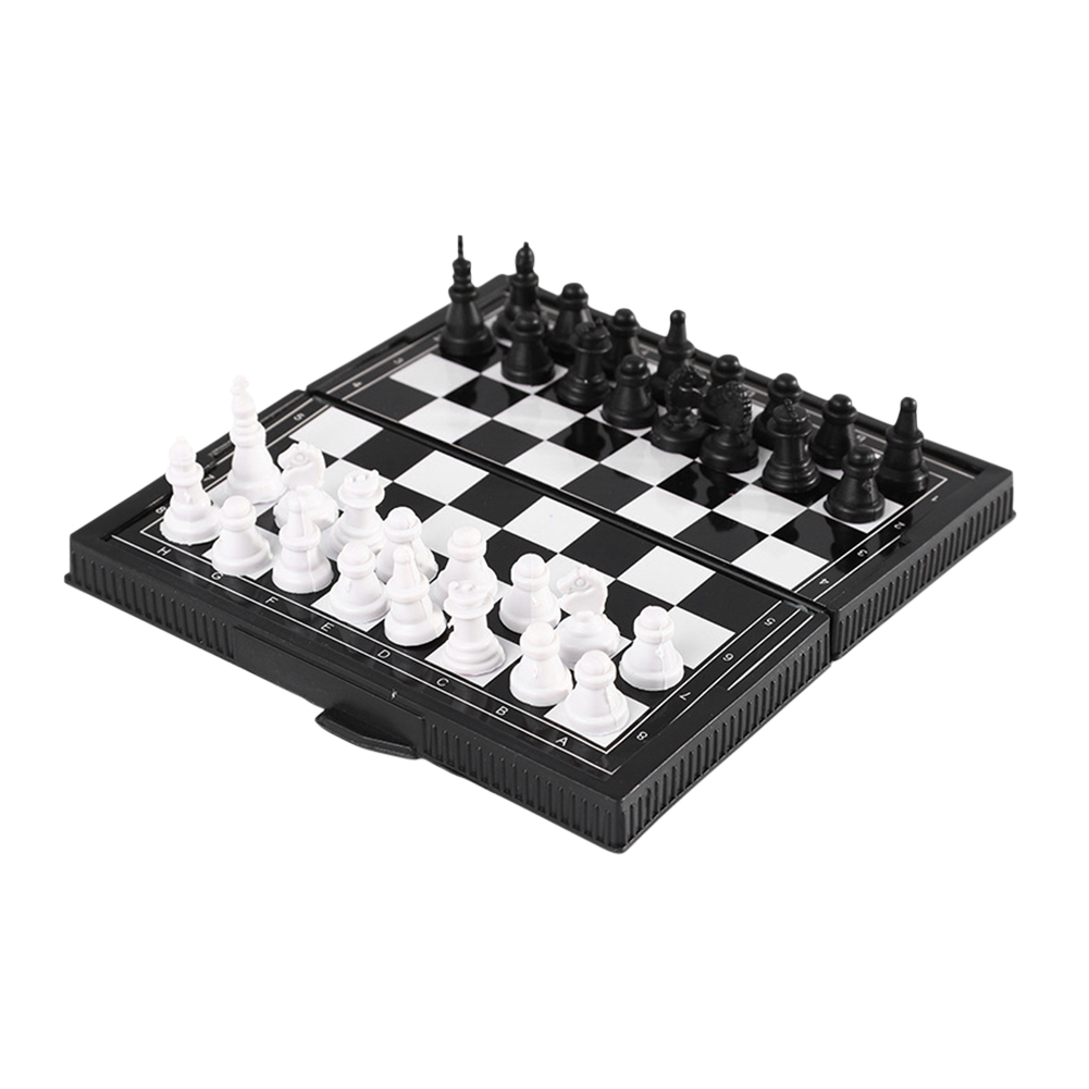 Mini Chess Board Interesting C - مراجعة Board Game Yearbook وسعره