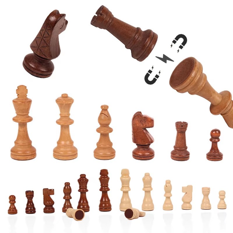 Magnetic Wooden Folding Chess  - مراجعة Board Game Yearbook وسعره