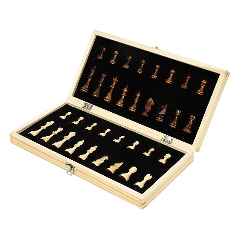 Chess Board Three In 1 Wooden  - مراجعة Board Game Yearbook وسعره