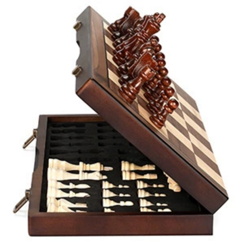 Wooden Magnetic Chess Set for  - مراجعة Board Game Yearbook وسعره