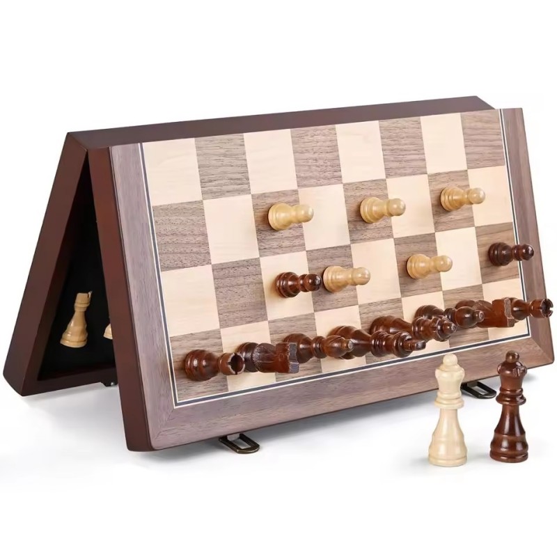Wooden Magnetic Chess Set for  - مراجعة Board Game Yearbook وسعره