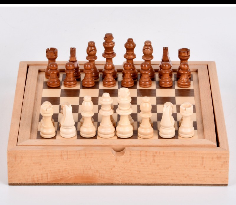 5 in 1 Wooden Chess Board Hand - مراجعة Board Game Yearbook وسعره